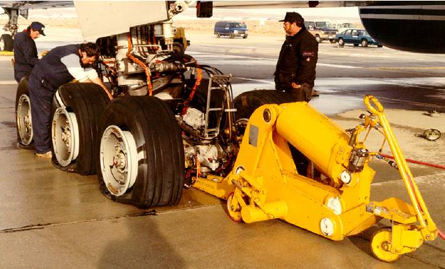 Buy Columbus Jack 9504-55 95 Ton Rhino Axle Jack | Pilot John