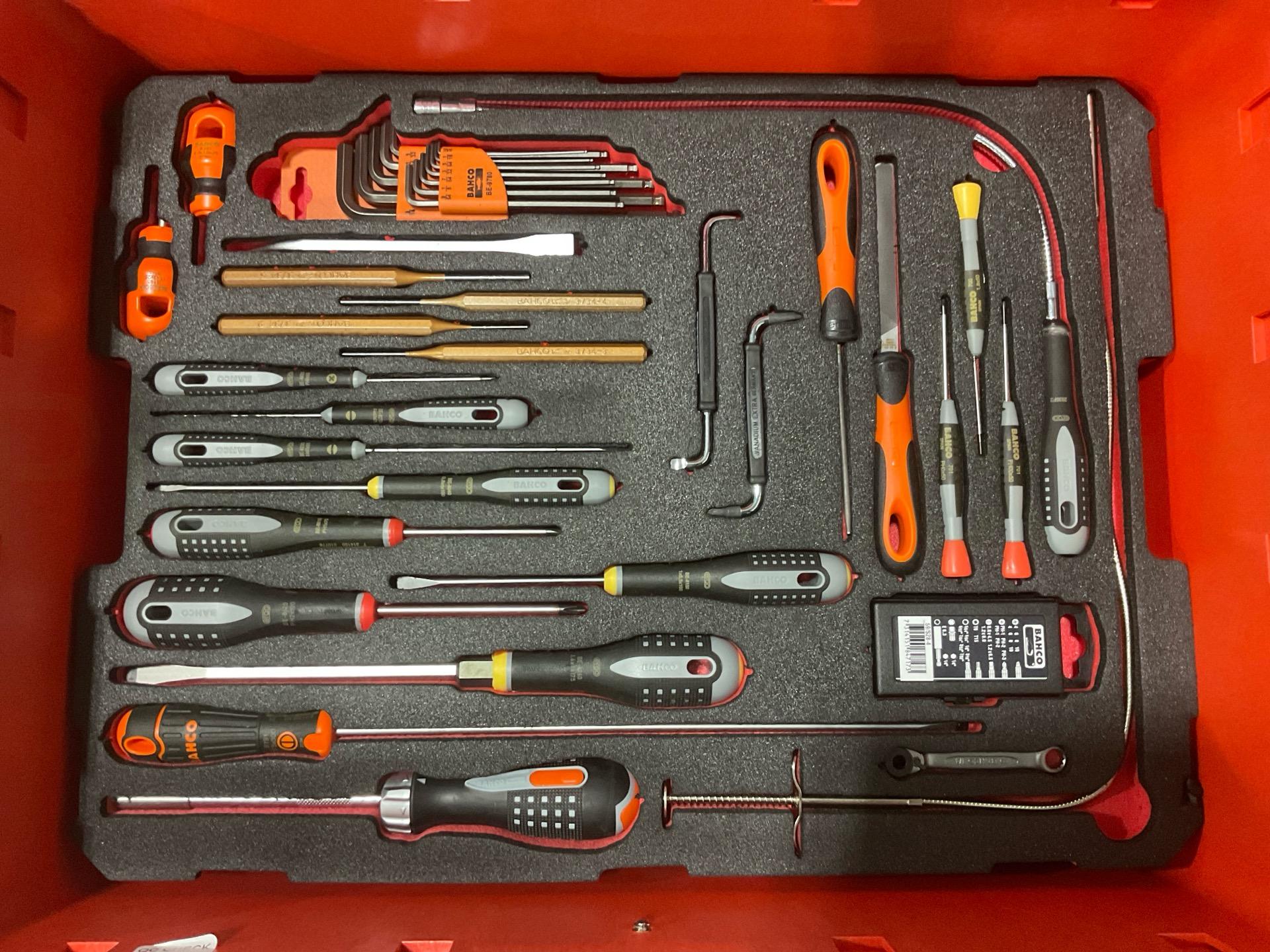 Red Box RBT305T