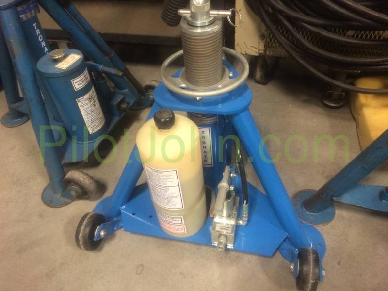 Used Tronair 0205170140 5 Ton Aircraft Jack Pilot John