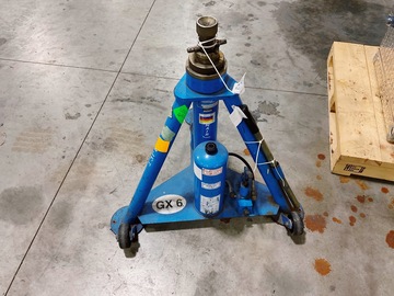 Tronair Hydraulic Tripod Jack That Looks a Little Worse for Wear