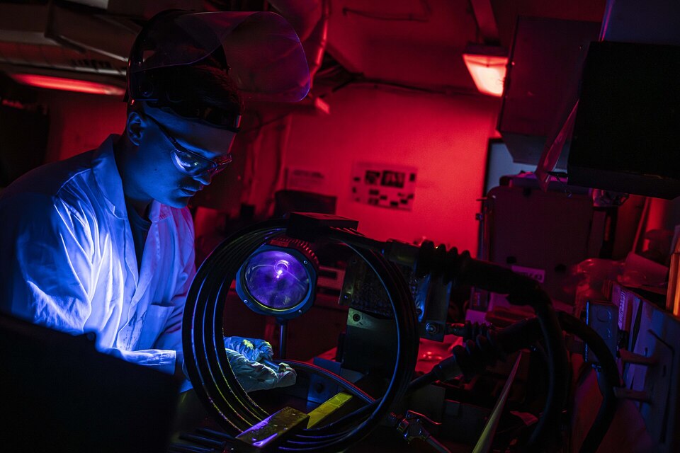 Magnetic Particle Testing on Aircraft