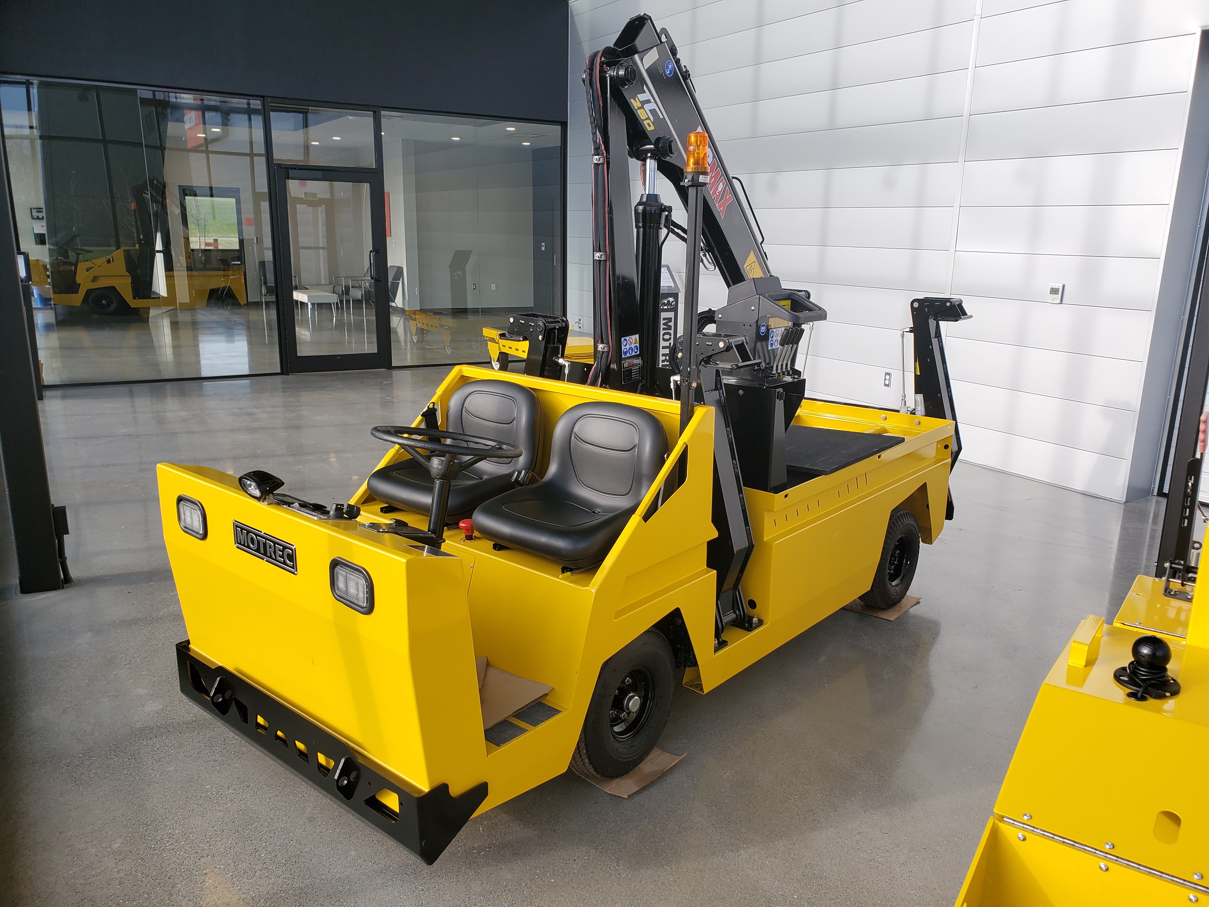 MX480 Crane Truck with extendable, rear-facing boom crane