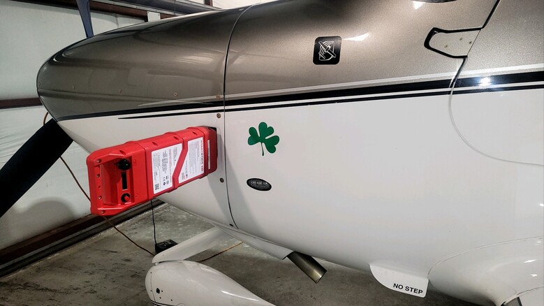 StartStick in Use on a Cirrus SR22T Aircraft